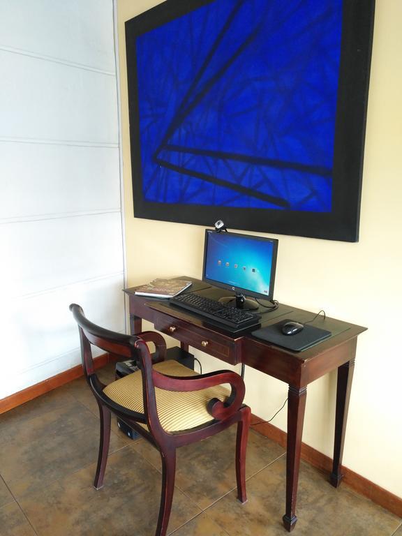 Teusaquillo Boutique Hotel โบโกตา ภายนอก รูปภาพ